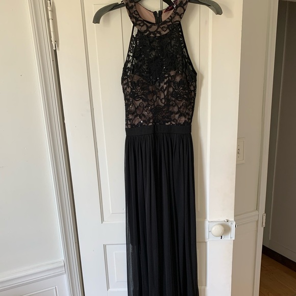 Morgan & Co. prom/event dress - Picture 2 of 6